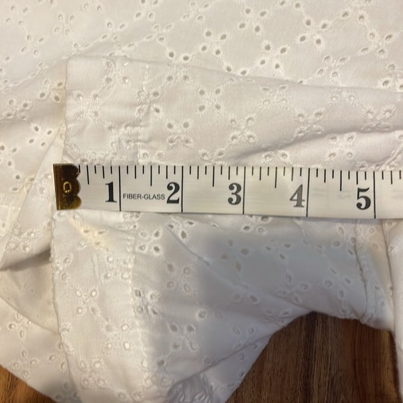 Old Navy Women's 10 shorts everyday white eyelet mid rise cotton basic solid 5” - Picture 4 of 8